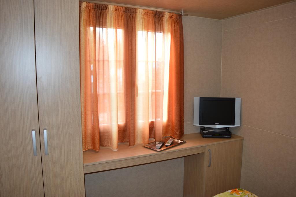 Camping Royal Pettenasco Camera foto