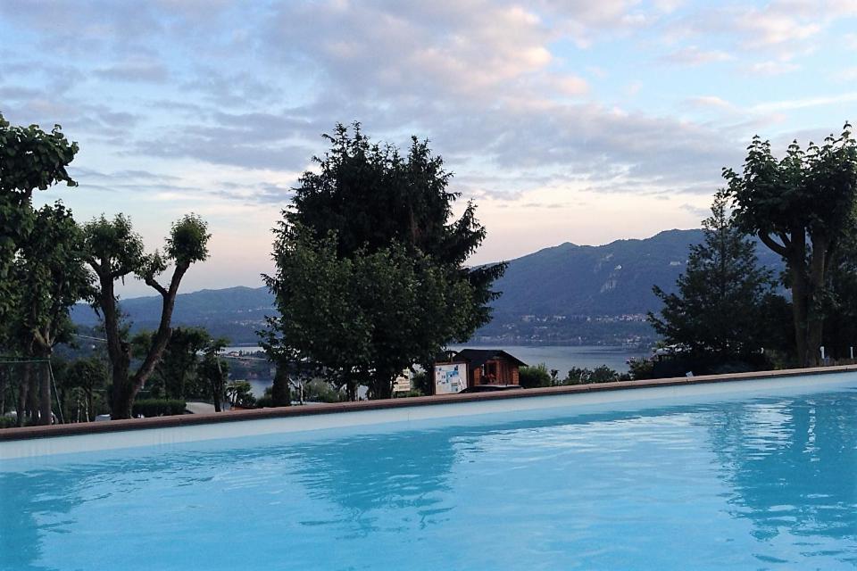 Camping Royal Pettenasco Esterno foto